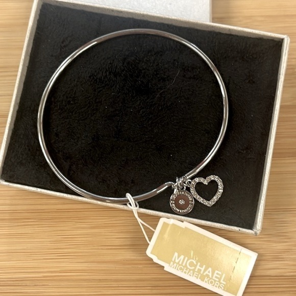 Brand New Michael Kors Silver Tone Rhinestone Heart Logo Charm Bangle Bracelet - Picture 2 of 14